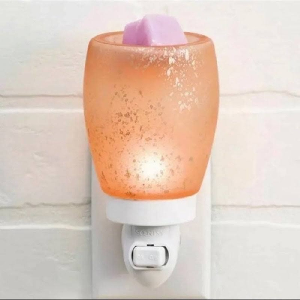 Scentsy Cream Glass Plug In Mini Warmer